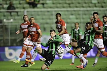 
				CRB vira sobre o América-MG, encerra tabu histórico e desencanta na Série B: 2 a 1

			