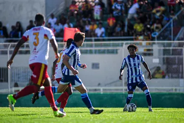 
				CSA vence onde poucos vencem e assume a liderança da Série D

			