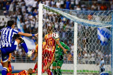 
				CSA vence a Juazeirense, que perde a invencibilidade na Série D: 2 a 0

			