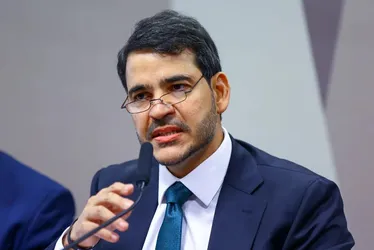 
				Em derrota inédita para Lula, Senado rejeita ida de Messias ao STF

			