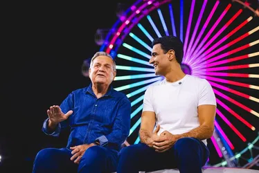 
				Guinada à direita: Lessa confirma aliança e pode ser vice de JHC
			
			