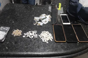 <br /> PM apreende drogas e prende suspeitos em ações no interior de Alagoas<br /><br />