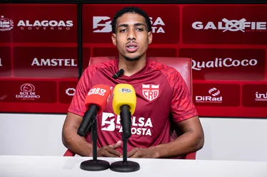
				Wallace projeta retomada de sintonia com a torcida do CRB diante do Operário

			