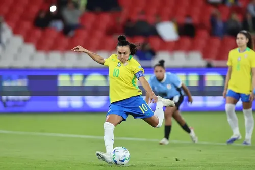 
				Arthur Elias convoca Marta para amistosos da Seleção Feminina; veja lista
			
			