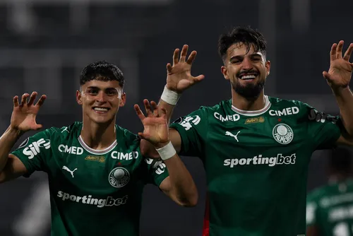 
				Com Copa 'na cabeça', Flaco López reafirma protagonismo no Palmeiras
			
			