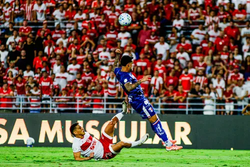 
				CRB fica no empate sem gols com o Fortaleza e está eliminado da Copa do Brasil
			
			