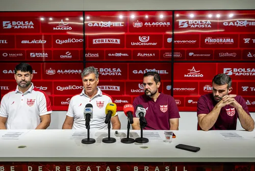
				Marroquim diz que CRB não tem dinheiro para contratar jogadores no meio do ano
			
			