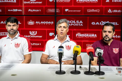 
				Marroquim diz que CRB não tem dinheiro para contratar jogadores no meio do ano
			
			