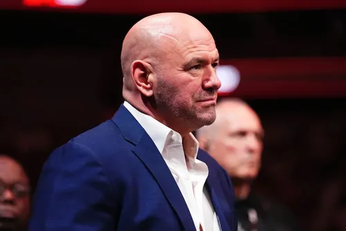 
				Dana White confirma conversas para retorno de Conor McGregor
			
			