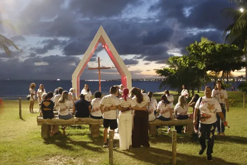 
				Enfermeira celebra última sessão de quimioterapia com carreata até a Capelinha do Jaraguá
			
			