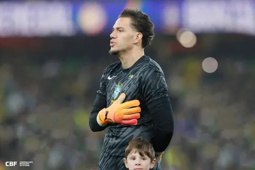 
				Goleiro da Seleção Brasileira falha na Europa e viraliza; veja o lance
			
			