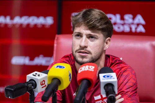 
				Guilherme Pato comenta fase artilheira no CRB: "Me cobro muito para viver esses momentos"
			
			