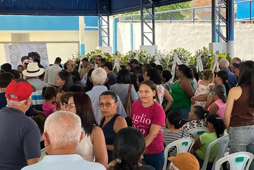 
				Irmãos vítimas de atropelamento em SP são sepultados em Taquarana
			
			