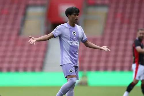 
				Sem Mitoma e Minamino, Japão divulga lista de convocados para a Copa do Mundo
			
			
