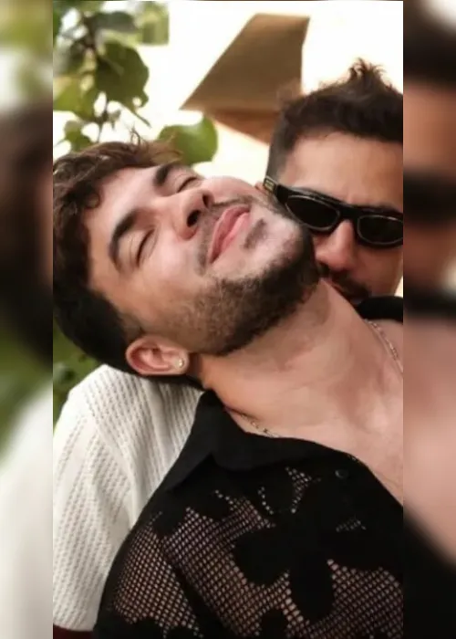 
				Álvaro e ex-BBB Matheus Lisboa posam juntos em viagem por Alagoas
			
			