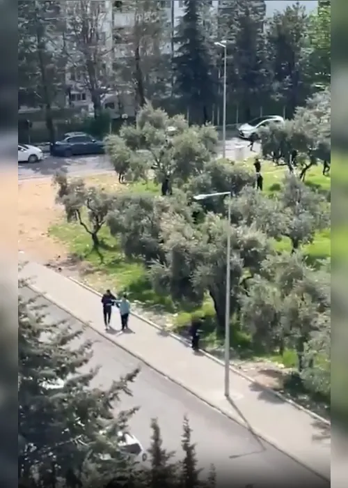 
				Ataque a tiros em escola na Turquia deixa ao menos 4 alunos mortos
			
			