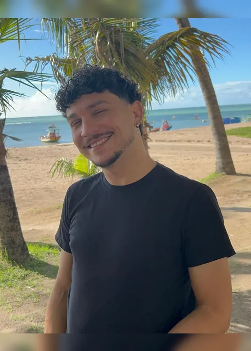 
				Turista morre na Praia do Francês após reação alérgica ao comer caranguejo
			
			