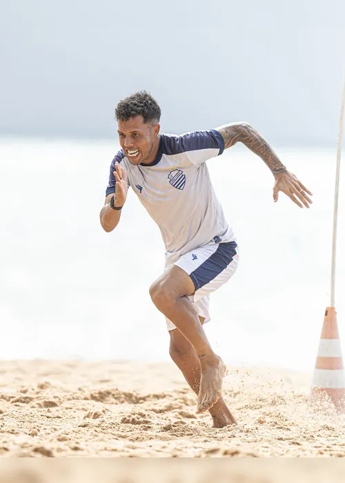 
				CSA treina na Praia da Jatiúca visando à preparação para duelo contra o ASA
			
			