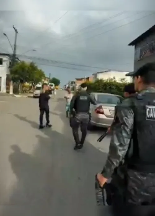 
				Homem solda casa da ex, descumpre medida protetiva e é preso no Cleto Marques Luz
			
			