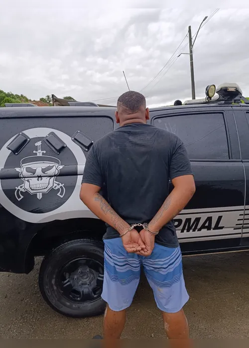
				Suspeito com histórico de homicídios é preso com arma ilegal em aldeia indígena
			
			