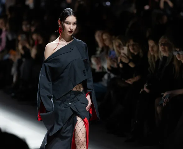 Passarela Tecnológica: das Inovações com IA em Moscou ao Retorno da Rio Fashion Week