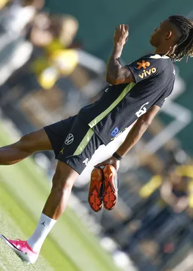 Fotos e vídeo: veja como foi o último treino da Seleção Brasileira antes de enfrentar o Egito