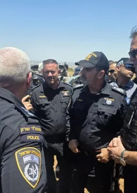 Ataque a tiros em Israel deixa um morto e cinco feridos