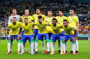 Brasil deve repetir oito titulares do time de 2022 na estreia da Copa