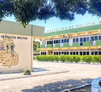 Após ameaças a vizinhos em Arapiraca, policial civil armado se rende durante negociação