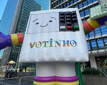 30ª Parada do Orgulho LGBT+ alerta sobre importância do voto