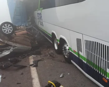 Acidente com 14 veículos na BR-262, em Betim, deixa um morto e 5 feridos