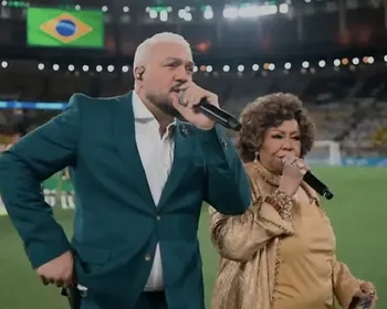 Alcione se pronuncia sobre “fiasco” ao cantar o Hino Nacional com Belo