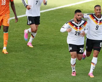 Alemanha vira no fim, bate Costa do Marfim e se classifica na Copa do Mundo