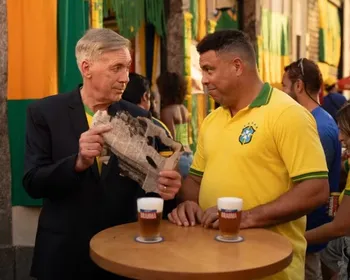 Ancelotti custa caro e integra grupo seleto de campanhas publicitárias na Copa do Mundo