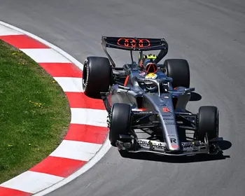 Antonelli supera bandeiras vermelhas e lidera treino do Canadá na F1; Bortoleto é 11º
