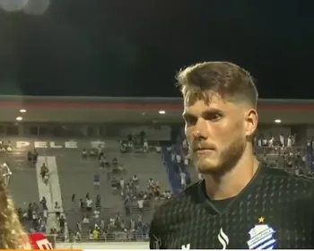 “Tem gente torcendo contra”: Wellerson assume falha e faz forte desabafo após empate do CSA