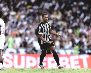 Atlético-MG vence em São Januário e deixa o Vasco na zona de rebaixamento do Brasileirão