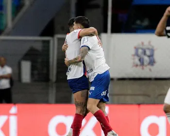 Bahia marca no fim, derrota Botafogo e volta a vencer pelo Brasileirão