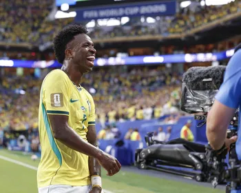 Brasil aciona FIFA após gol anulado de Vini Jr. e usa lance de Messi como comparação