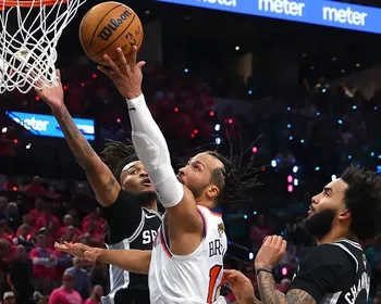 Brunson brilha, Knicks vence Spurs e abre vantagem nas finais da NBA