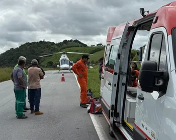 Capotamento deixa duas pessoas feridas e mobiliza resgate aéreo em Joaquim Gomes