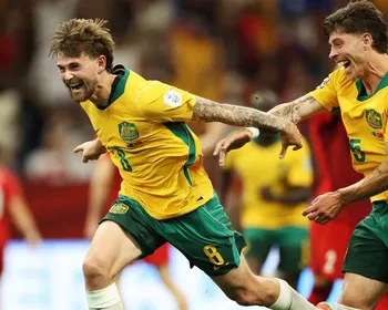 Com golaço, Austrália surpreende a Turquia e estreia com vitória na Copa