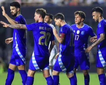Com Messi e Flaco López, atual campeã Argentina define 26 convocados para a Copa do Mundo