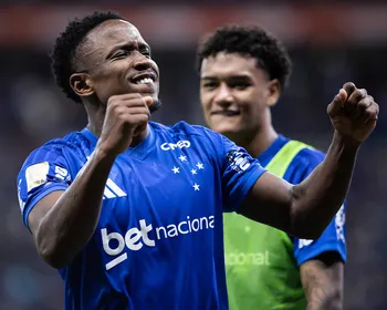Cruzeiro leva susto no fim, mas vence a Chapecoense no Mineirão