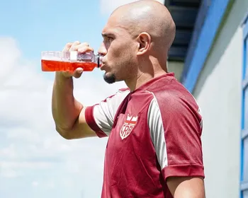 Crystopher fala sobre sua versatilidade e convoca torcida para a partida de domingo (21)