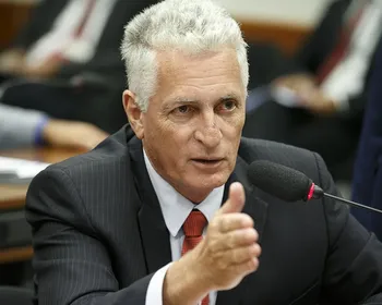 Deputado acionará a PGR contra uso de Dark Horse em ano eleitoral