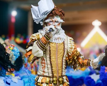 Dona Zabumba exalta o Nordeste como terra de oportunidades no Forró & Folia