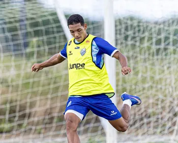 Elenco do CSA treina em Maceió e segue viagem ainda nesta quinta para a Bahia