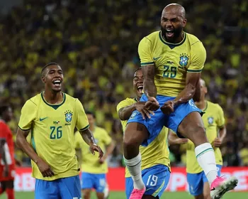 Em noite de golaços, Brasil atropela Panamá em amistoso antes da Copa