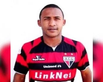 Ex-jogador de futebol é morto a tiros nos fundos de bar